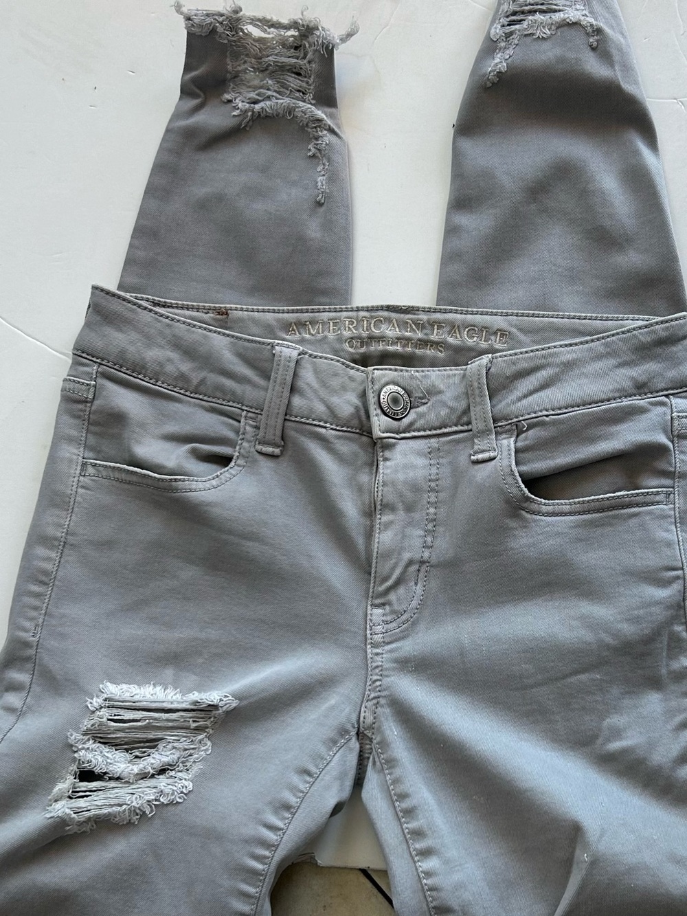 American Eagle Outfitters Gray Ripped Skinny Jeans